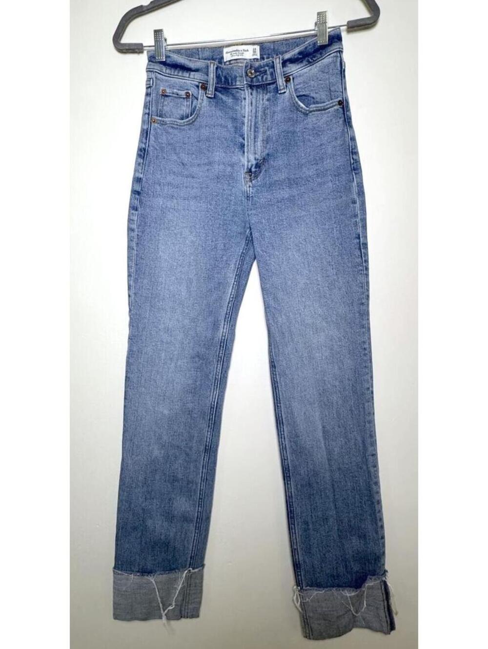 Abercrombie & Fitch Ultra High Rise Ankle Straight Jeans – Size 24